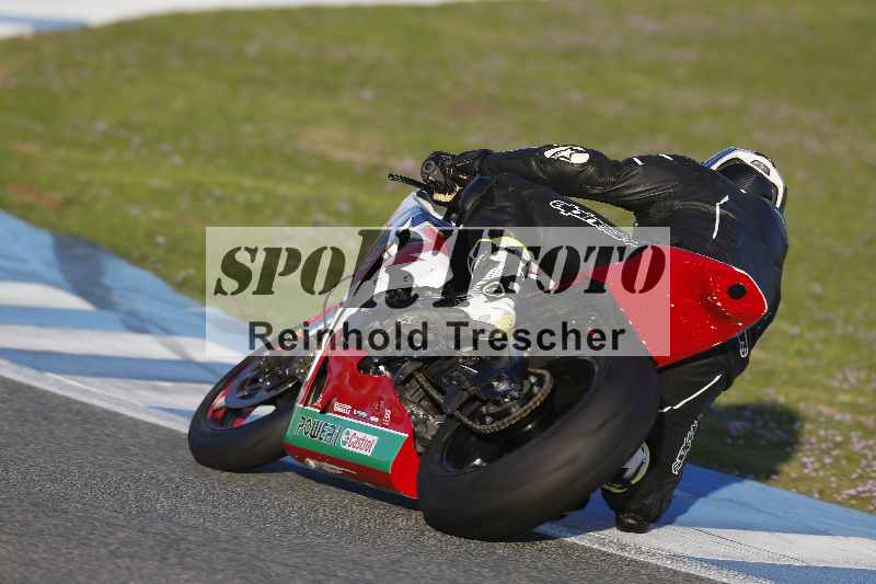 Archiv-2025/01 24.-27.01.2025 Moto Center Thun Jerez/gruen-green/backside